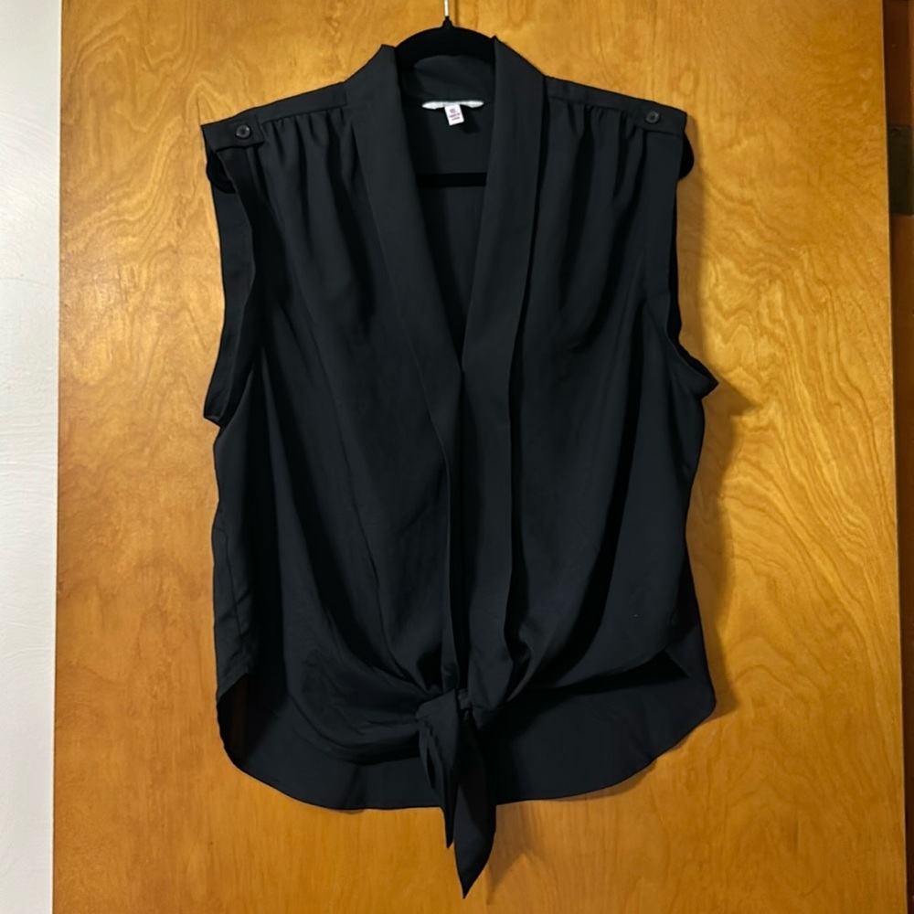 Tie front top